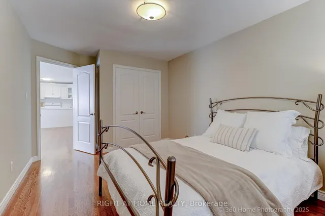 Additional image 20 of 274 Pharmacy Ave