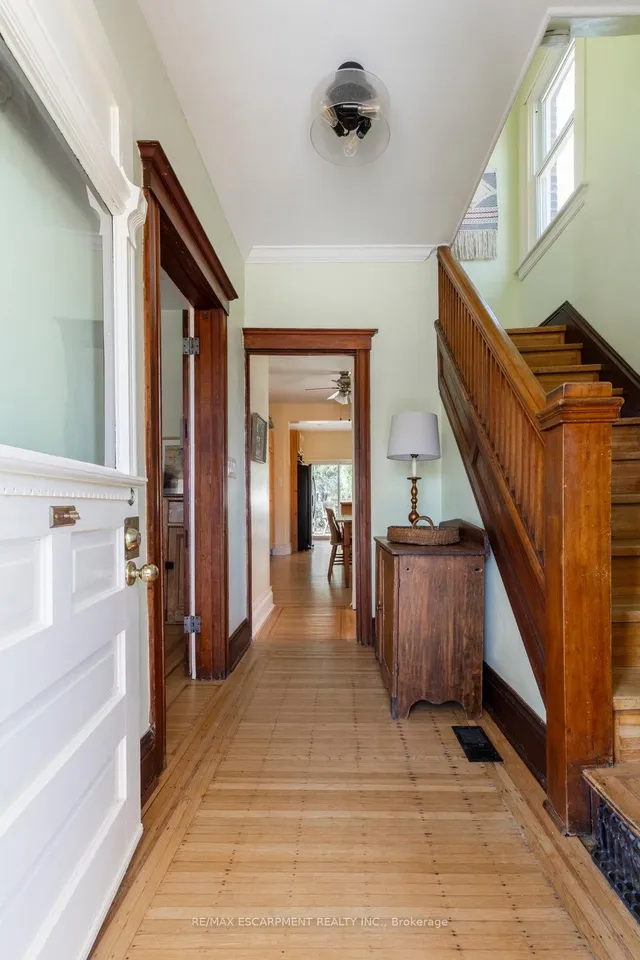 Additional image 6 of 24 Hyde Park Ave