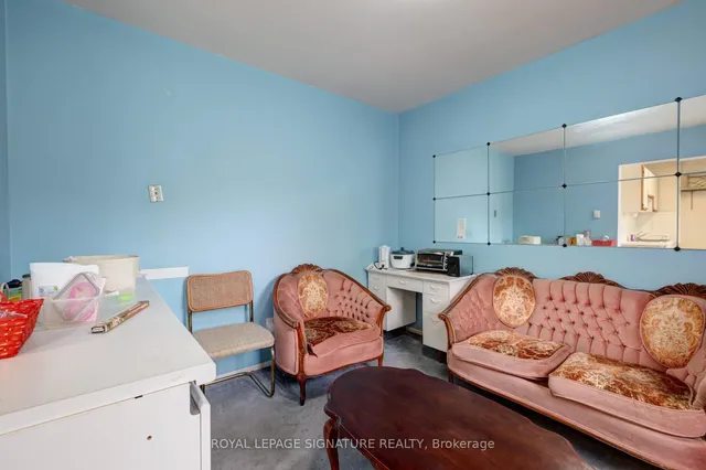 Additional image 16 of 465 Gladstone Ave