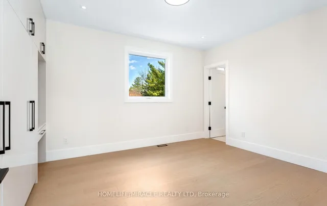 Additional image 24 of 55 Adanac Dr