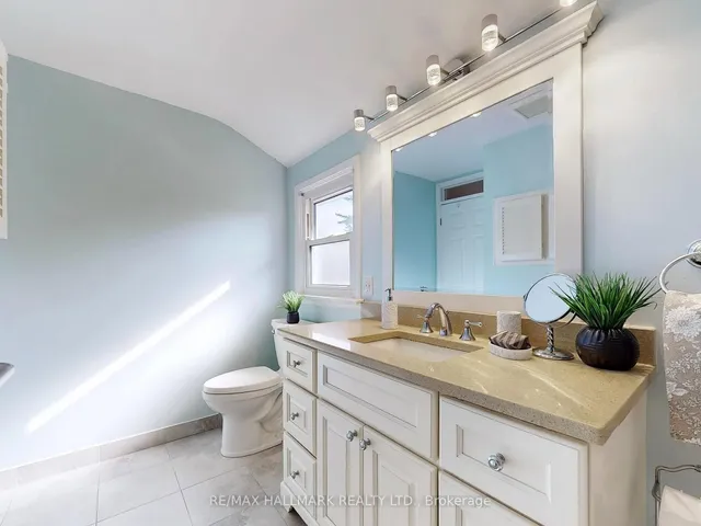 Additional image 31 of 41 Redcastle Cres