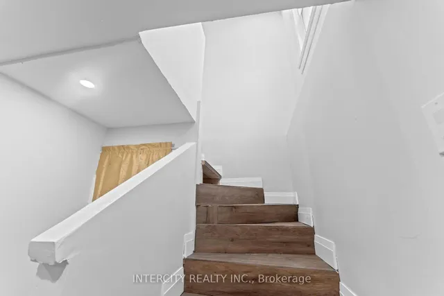 Additional image 14 of 68 Greendale Ave