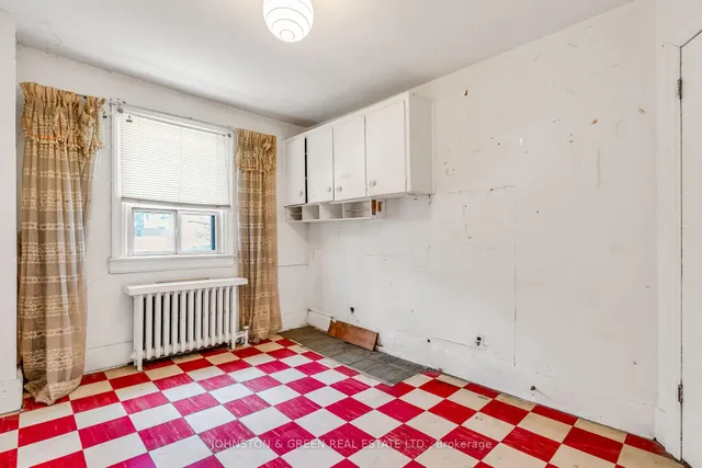 Additional image 21 of 416 Mortimer Ave