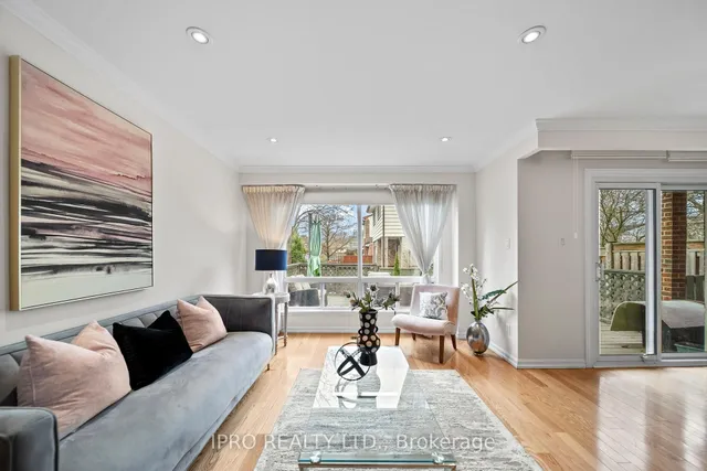 Additional image 12 of 734 Briar Cres