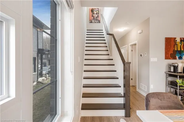 Additional image 23 of 919 Robert Ferrie Dr