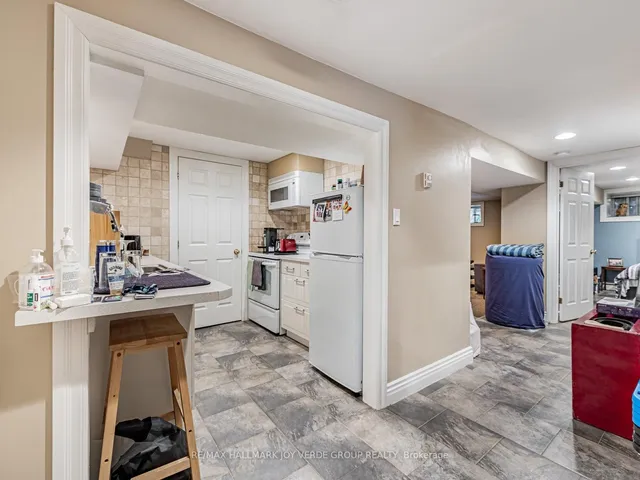 Additional image 18 of 124 Delaware Ave