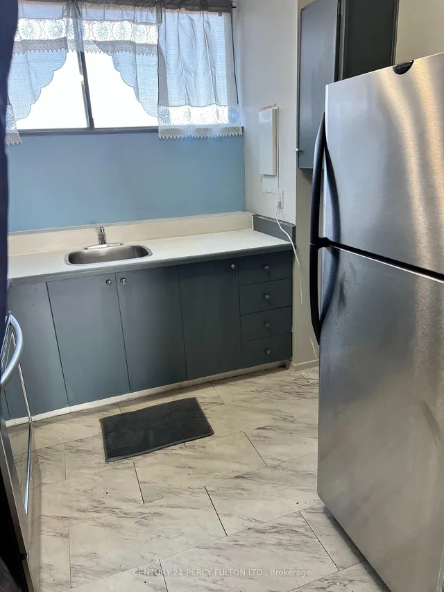 Additional image 7 of 4645 Jane St Unit 828