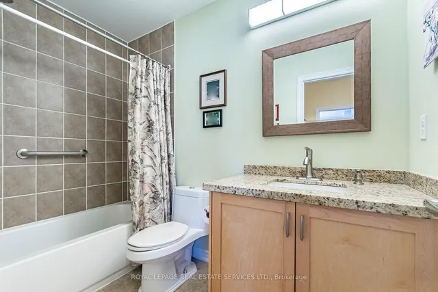 Additional image 13 of 960 Bloor St Unit 204