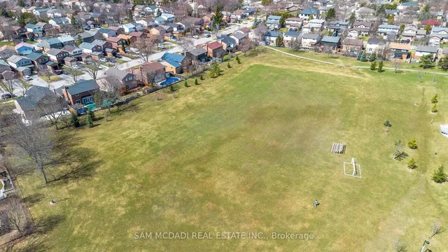 Additional image 35 of 522 Roseheath Dr