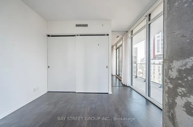 Additional image 36 of 125 Peter St Unit 2509