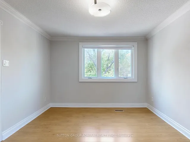 Additional image 19 of 248 Glengrove Ave