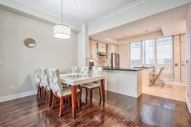 Additional image 16 of 761 Bay St Unit TH08