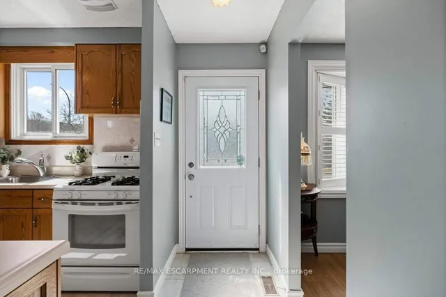 Additional image 3 of 121 Gordon Drummond Ave