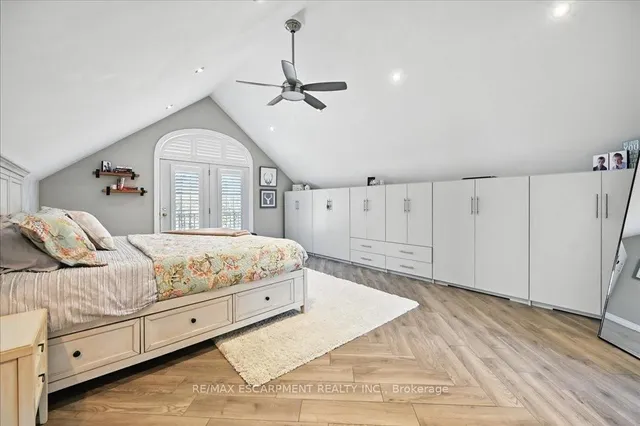 Additional image 23 of 693 King Rd