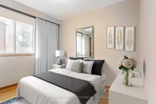 Additional image 12 of 994 Streamway Cres