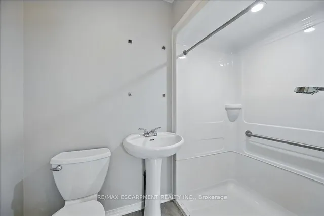 Additional image 17 of 15 Huron St