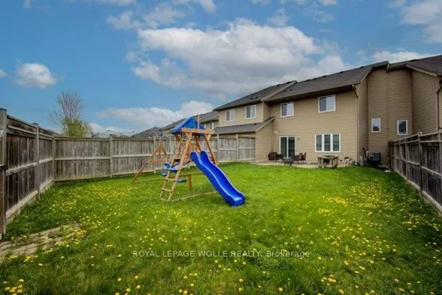 Additional image 19 of 945 Zeller Cres