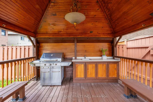 Additional image 29 of 7 Denim Dr