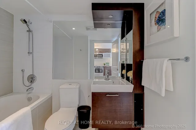 Additional image 8 of 386 Yonge St Unit 2513