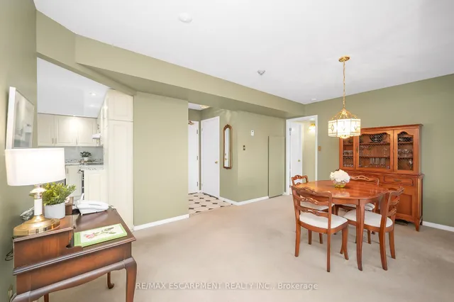 Additional image 4 of 5070 Pinedale Ave Unit 1109