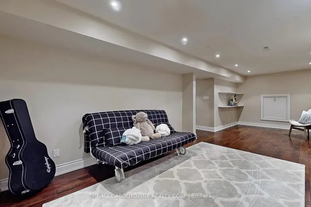 Additional image 37 of 2362 Canso Rd