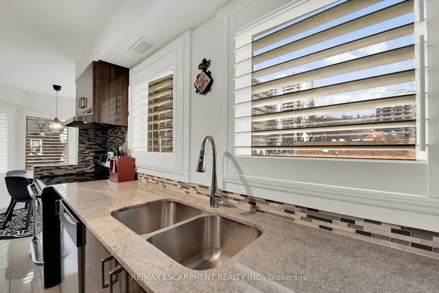 Additional image 10 of 87 Young St