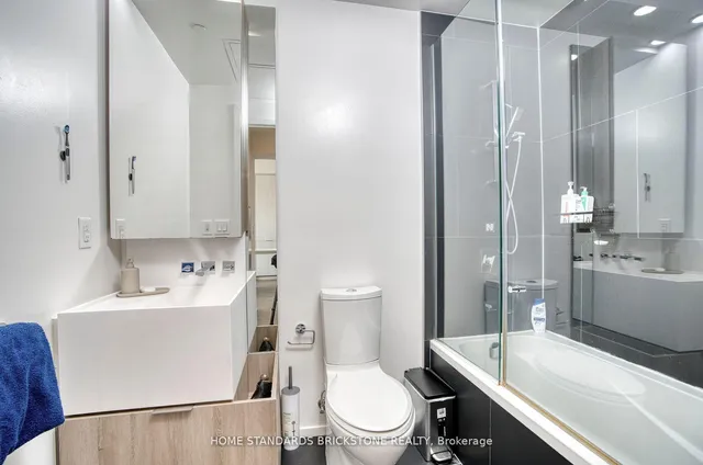 Additional image 16 of 1 Bloor St Unit 1306