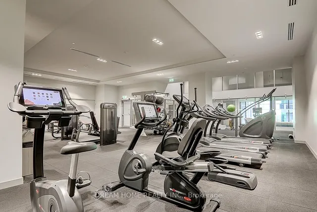 Additional image 46 of 3 Gloucester St Unit 1809