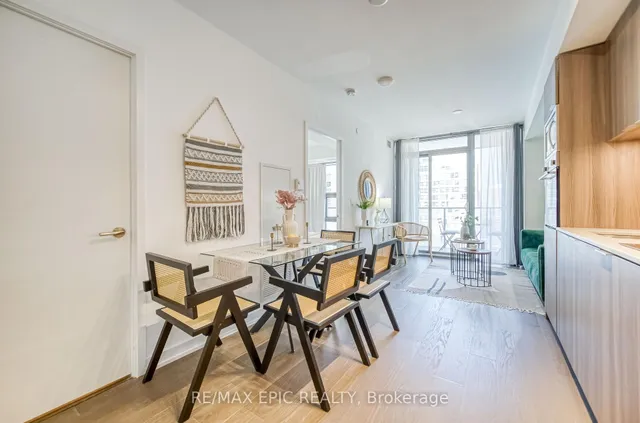 Additional image 9 of 11 Wellesley St Unit 909