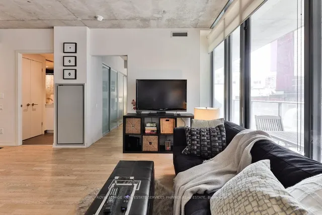 Additional image 13 of 650 King St Unit 207