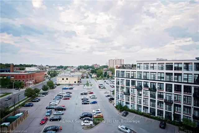 Additional image 15 of 410 King St Unit 124