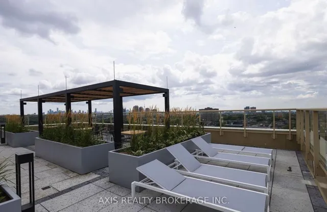 Additional image 13 of 1787 St Clair Ave Unit 812