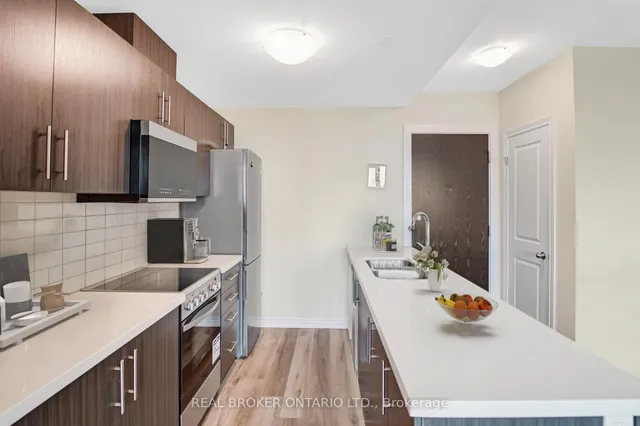 Additional image 5 of 2750 King St Unit 505