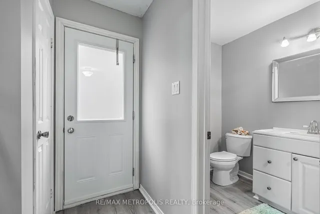 Additional image 20 of 36 Tanager Sq