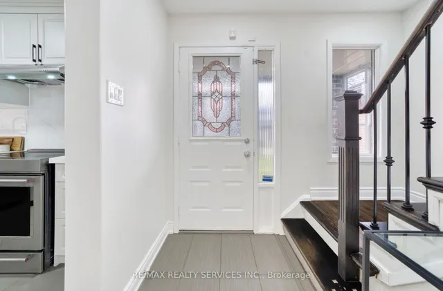 Additional image 5 of 8 Luminous Crt