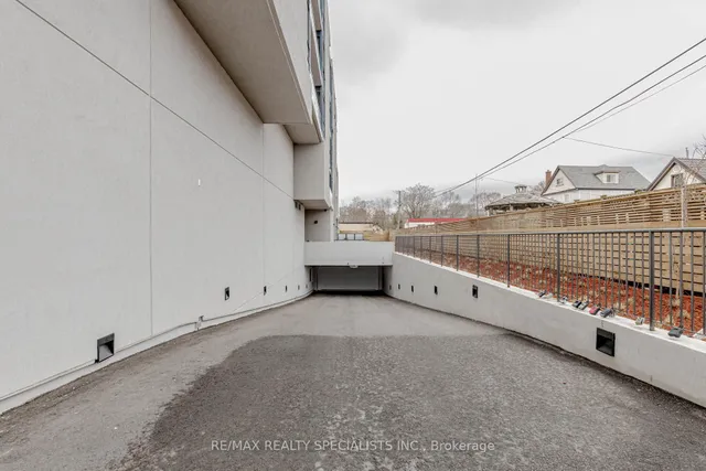 Additional image 42 of 415 Main St Unit 105