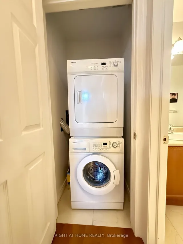 Additional image 3 of 1947 Lawrence Ave Unit 2