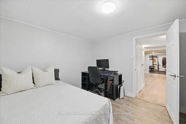 Additional image 32 of 747 MULLIN Way