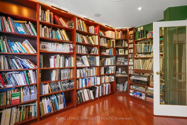 Additional image 33 of 197 La Rose Ave Unit 18