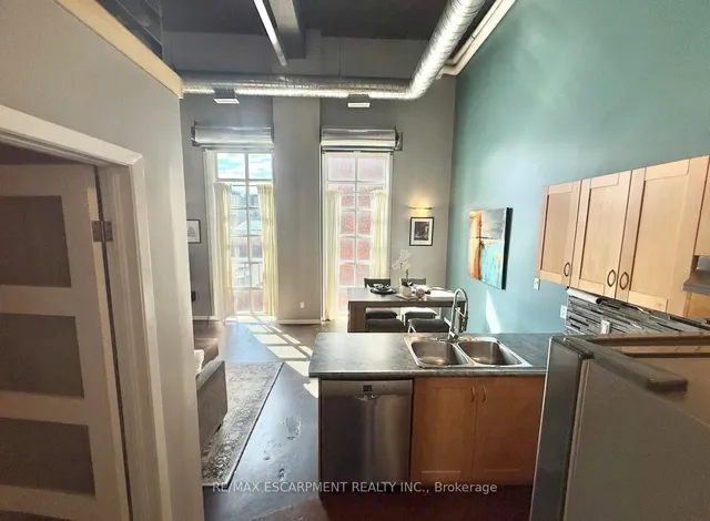 Additional image 3 of 11 Rebecca St Unit 406