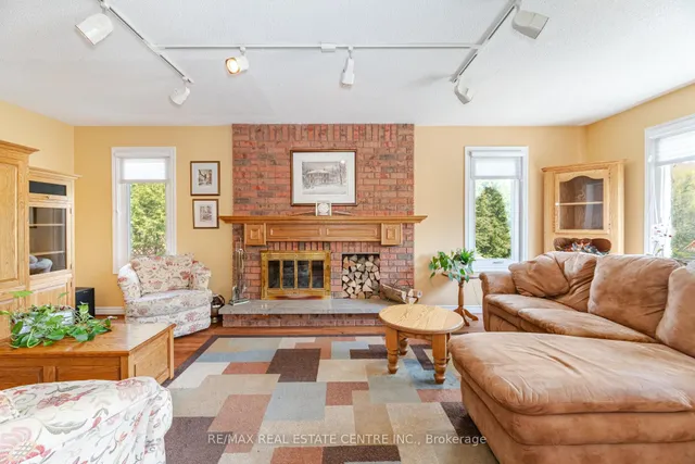 Additional image 12 of 42 Fernbrook Cres