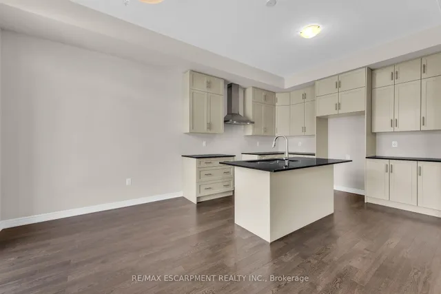 Additional image 17 of 67 Starfire Cres