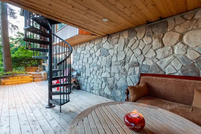 Additional image 40 of 270 North Shore Blvd