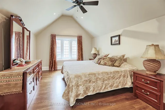 Additional image 22 of 231 Grenview Blvd