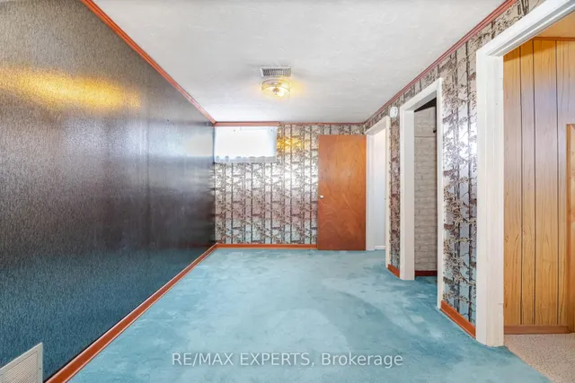 Additional image 23 of 61 Sharbot Ave