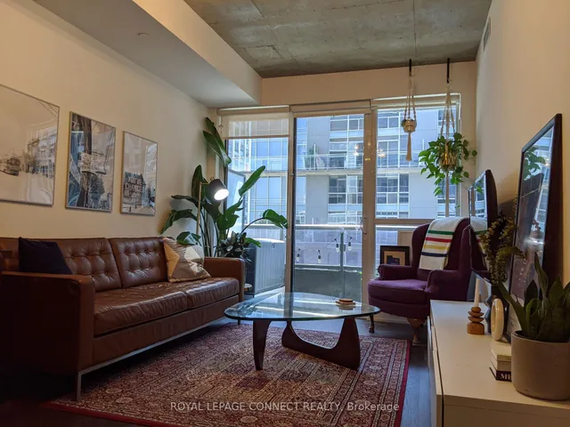 1030 King St Unit 323