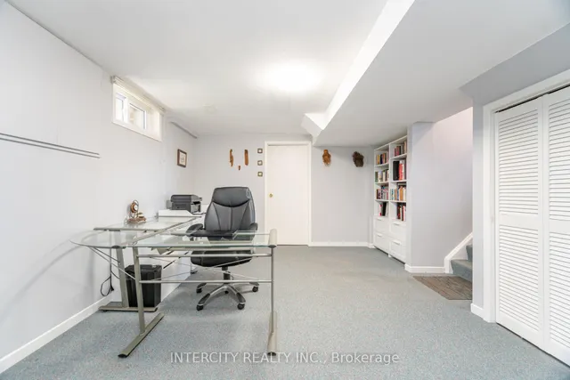 Additional image 35 of 35 Lower Canada Cres