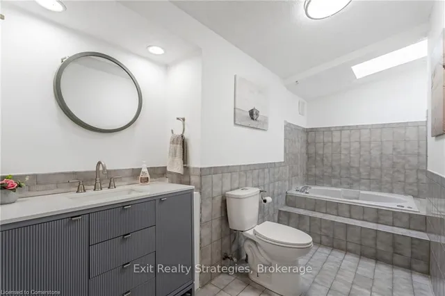 Additional image 28 of 50 Coral Dr