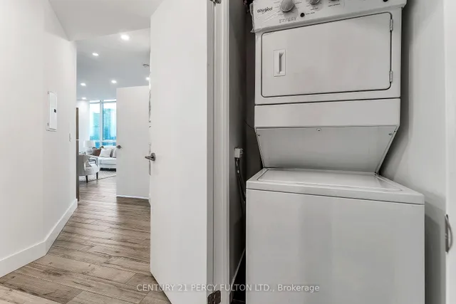 Additional image 33 of 209 Fort York Blvd Unit 1663