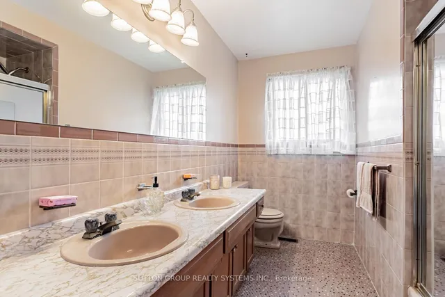 Additional image 14 of 994 Streamway Cres